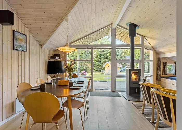 Stunning In With Sauna Feriehus *